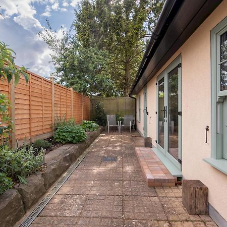 Pass The Keys Charming Garden Cottage With Parking Bath Ngoại thất bức ảnh
